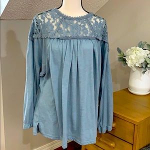 pretty Blue lace Umgee top